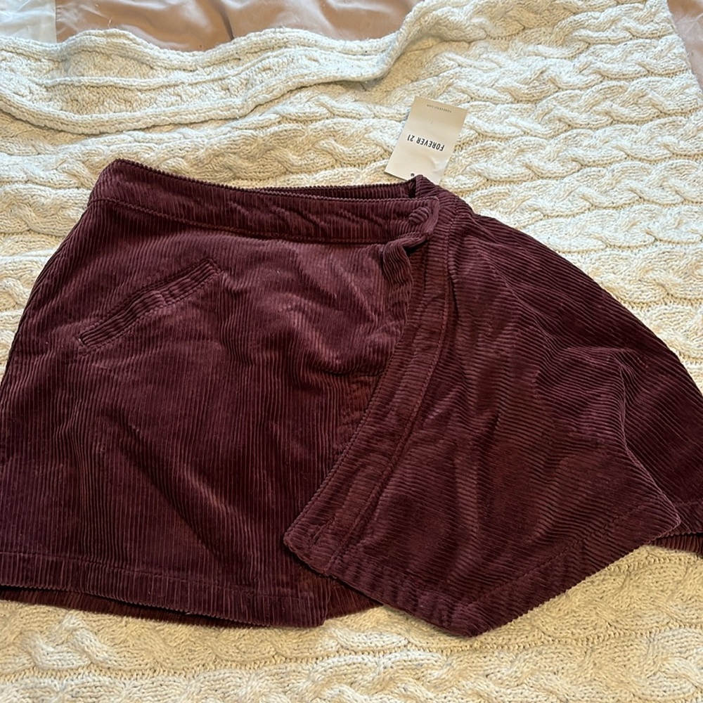 NWT maroon corduroy skirt
